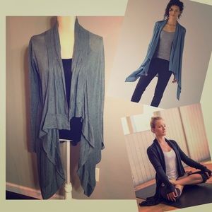 Lululemon Universal Wrap; 4